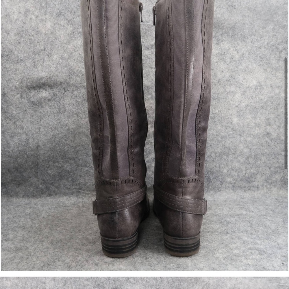 Bare trap boots size 6 new